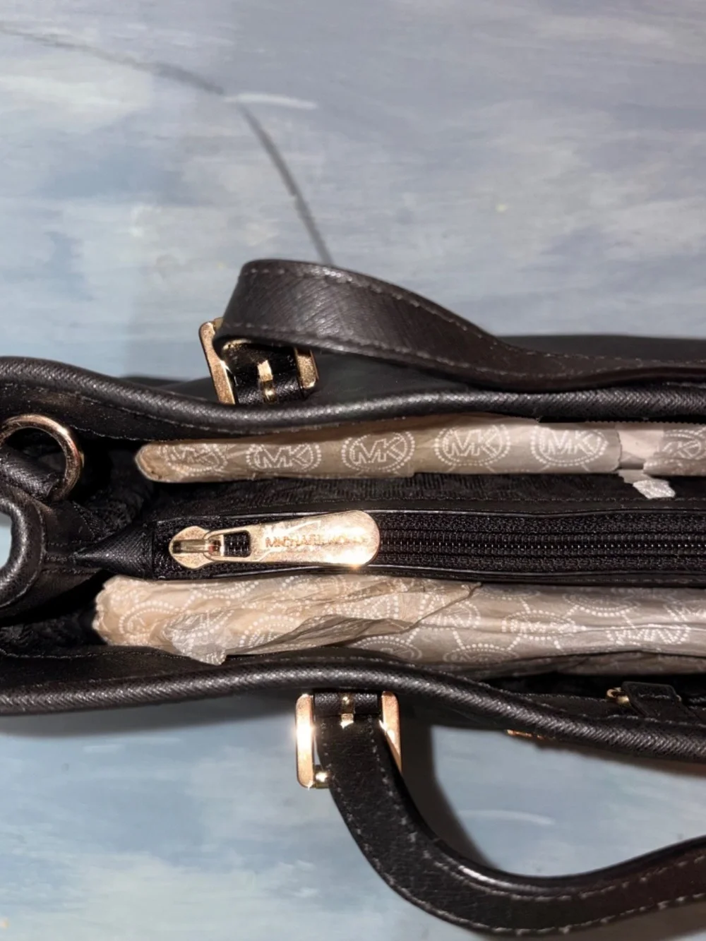 Michael Kors Jet Set Travel Medium Top Zip Tote Black Saffiano NWOT